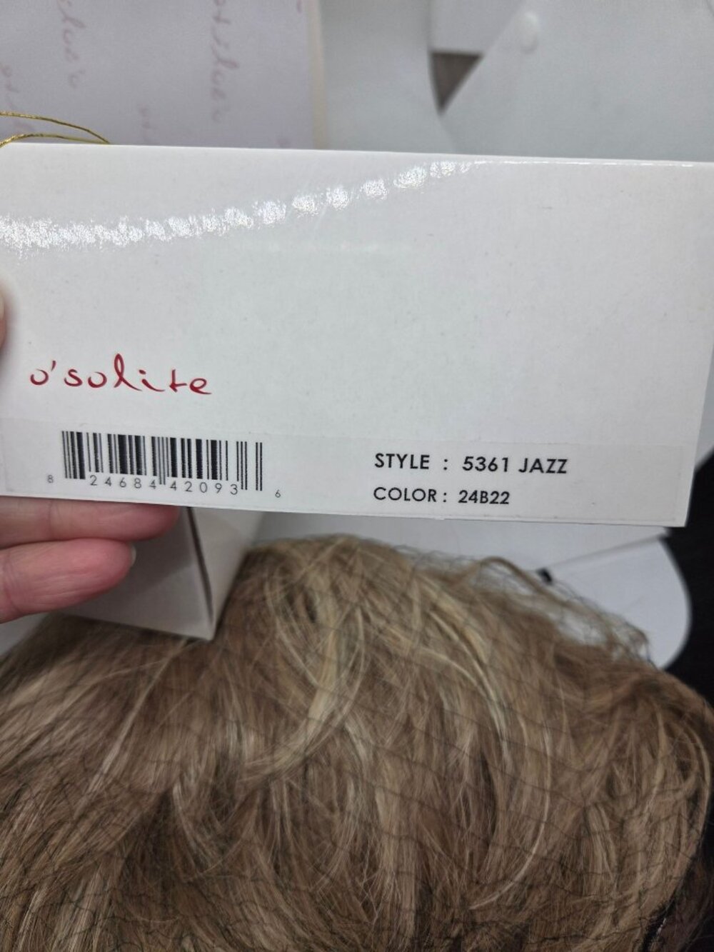OSolite Jazz Synthetic Wig Blonde Color 24B22 Short Layered Style - Picture 2 of 5